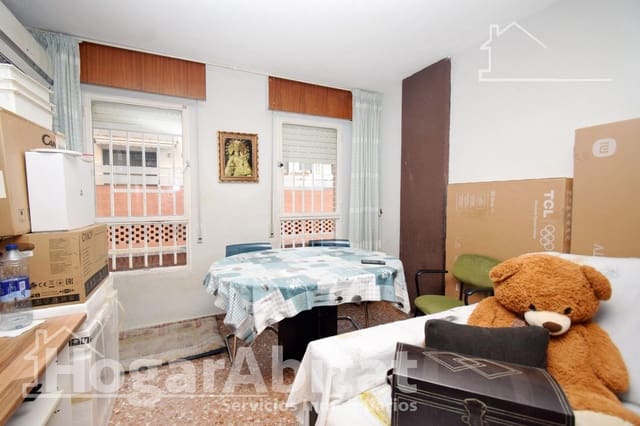 Piso de 3 habitaciones en Paterna en venta - 200.000 € (Ref: 9911130)