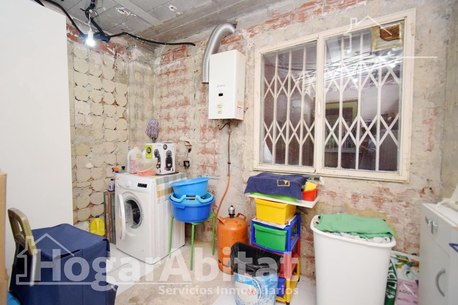 Piso de 3 habitaciones en Paterna en venta - 200.000 € (Ref: 9911130)