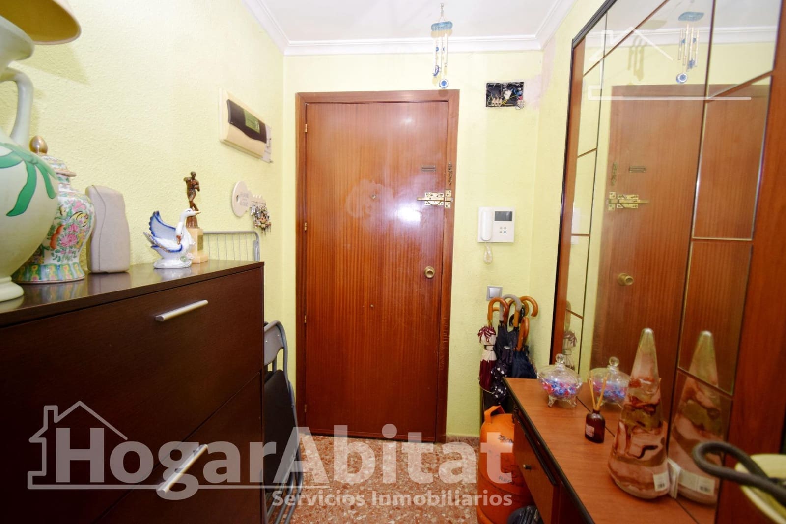 Piso de 3 habitaciones en Paterna en venta - 200.000 € (Ref: 9911130)