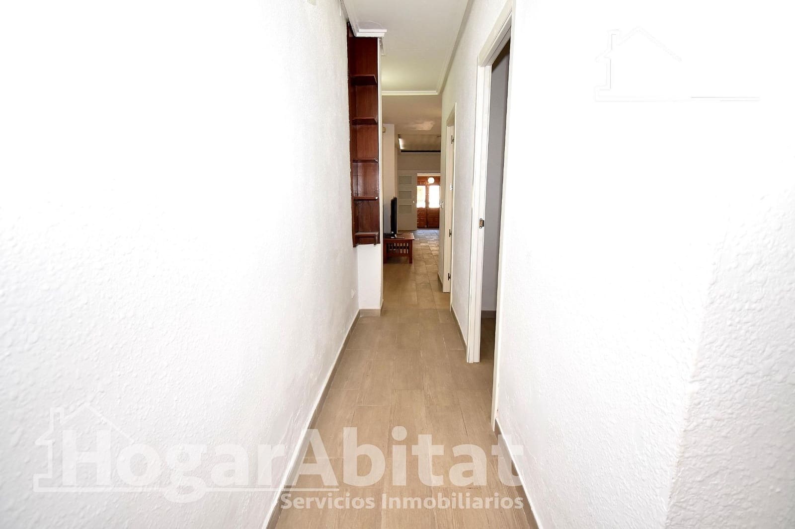 3 bedroom Townhouse for sale in Aldaia - € 300,000 (Ref: 9913233)