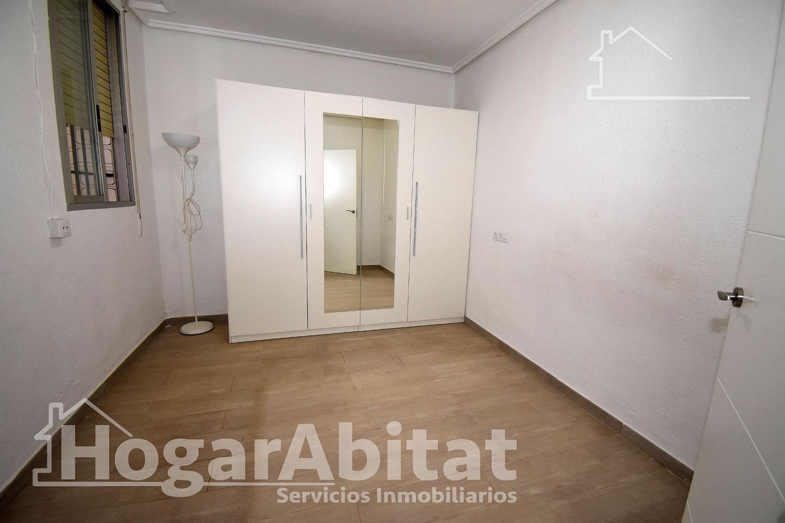 3 bedroom Townhouse for sale in Aldaia - € 300,000 (Ref: 9913233)