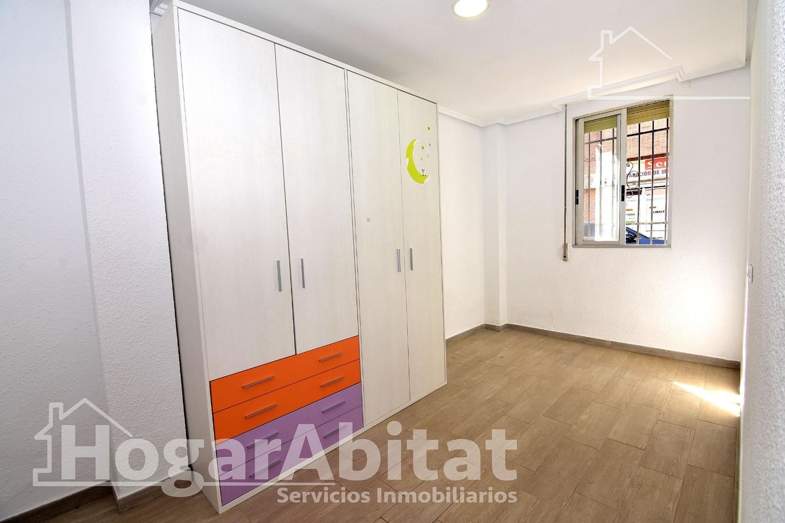3 bedroom Townhouse for sale in Aldaia - € 300,000 (Ref: 9913233)
