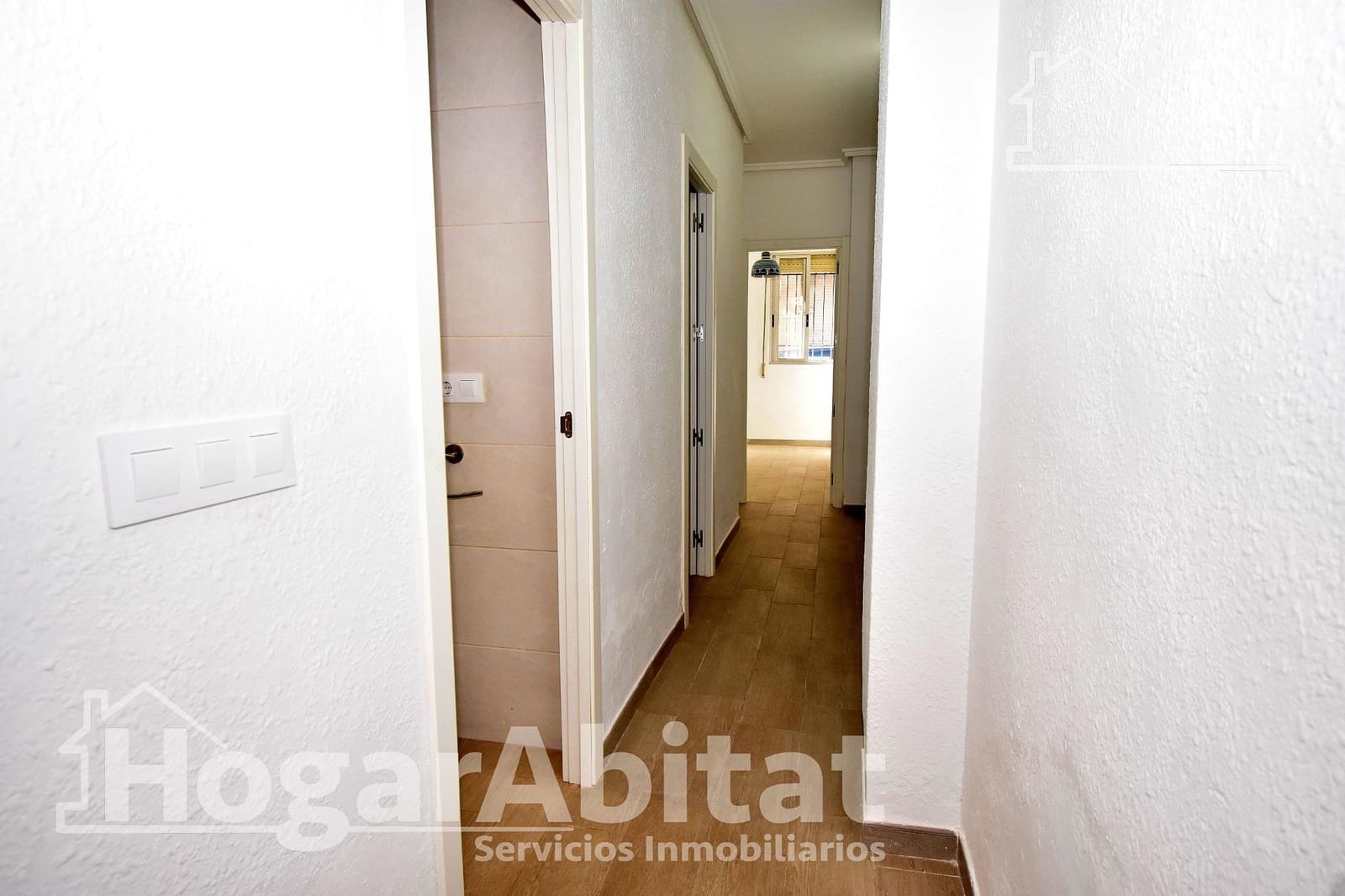 3 bedroom Townhouse for sale in Aldaia - € 300,000 (Ref: 9913233)