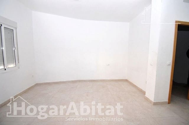 6 bedroom Townhouse for sale in Alzira - € 250,000 (Ref: 9913234)