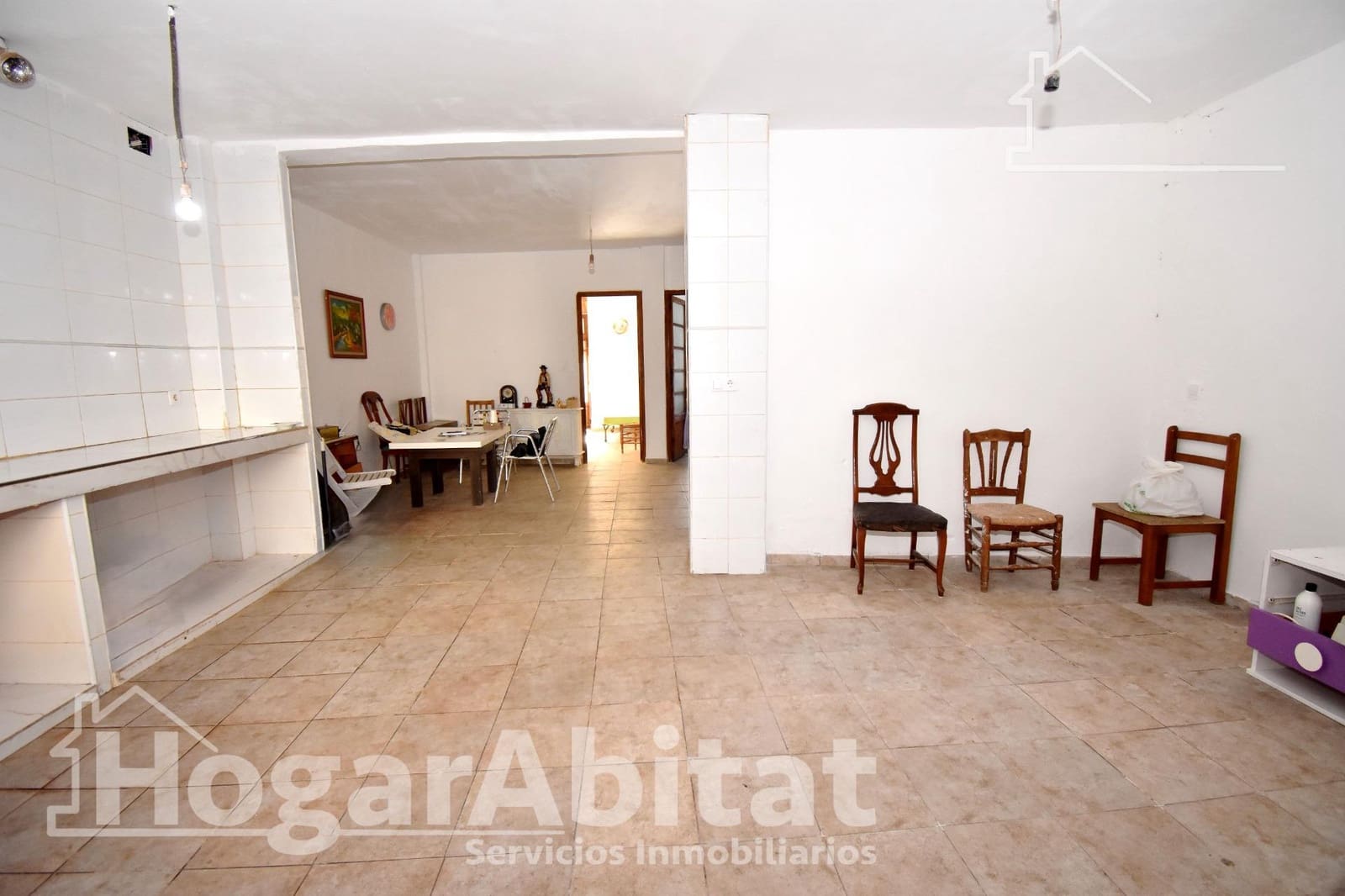 6 bedroom Townhouse for sale in Alzira - € 250,000 (Ref: 9913234)