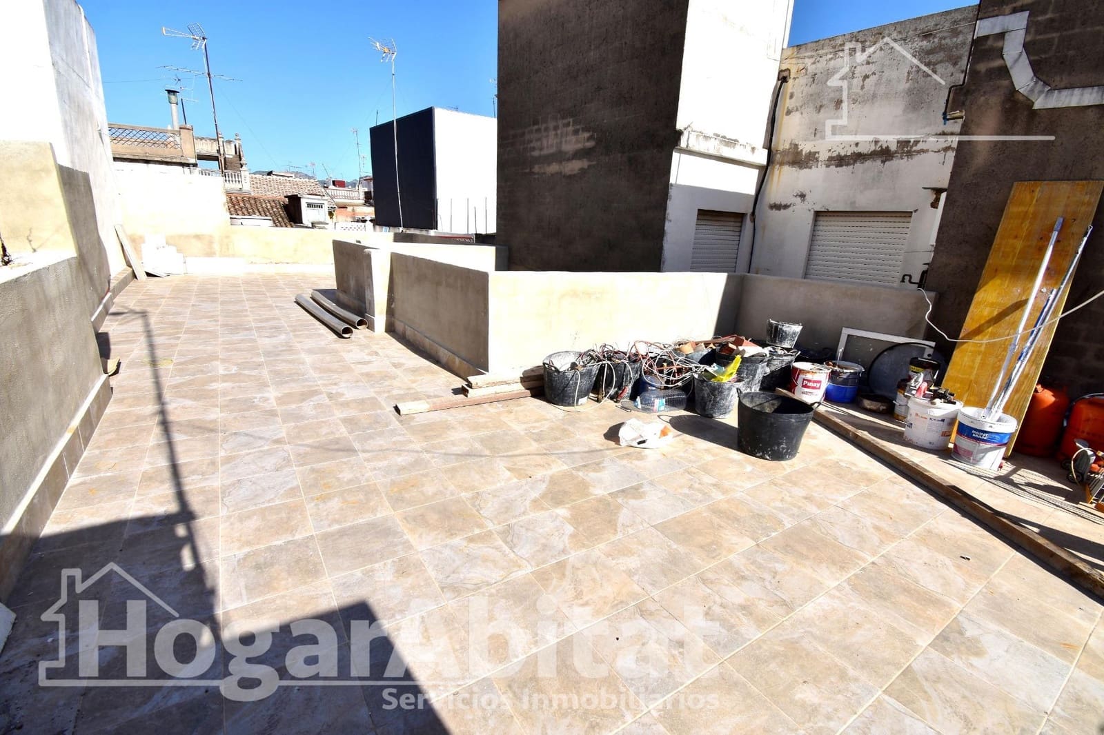 6 bedroom Townhouse for sale in Alzira - € 250,000 (Ref: 9913234)