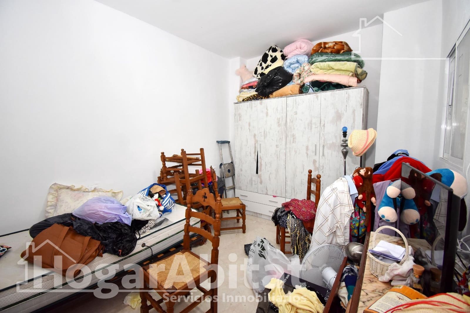 6 bedroom Townhouse for sale in Alzira - € 250,000 (Ref: 9913234)