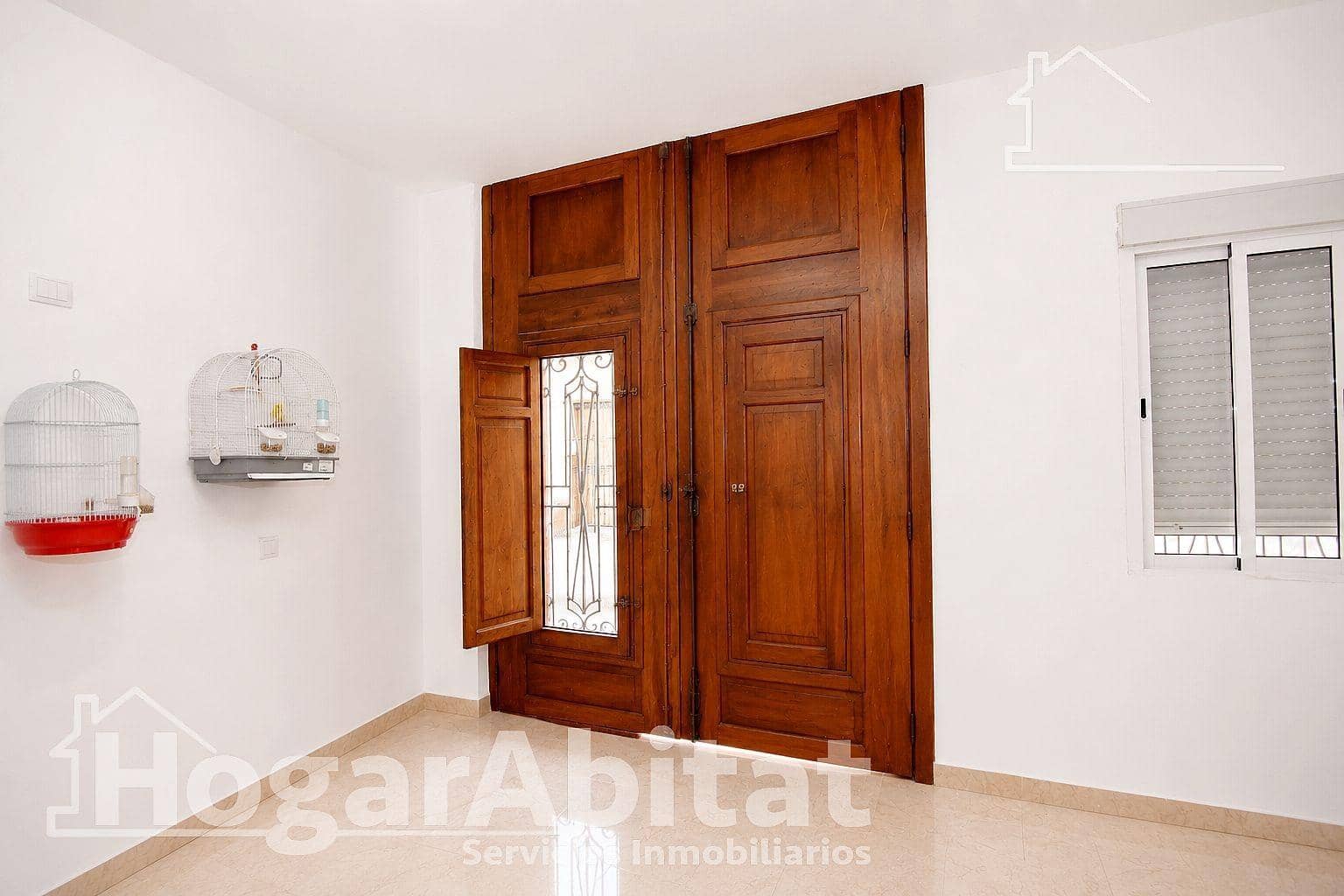 6 bedroom Townhouse for sale in Alzira - € 250,000 (Ref: 9913234)