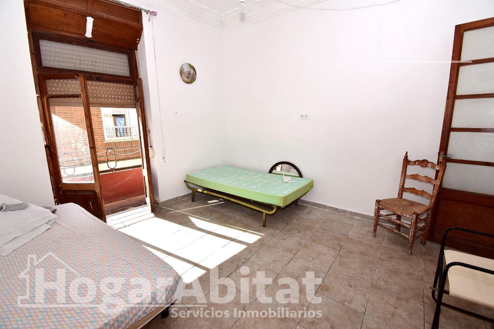 6 bedroom Townhouse for sale in Alzira - € 250,000 (Ref: 9913234)