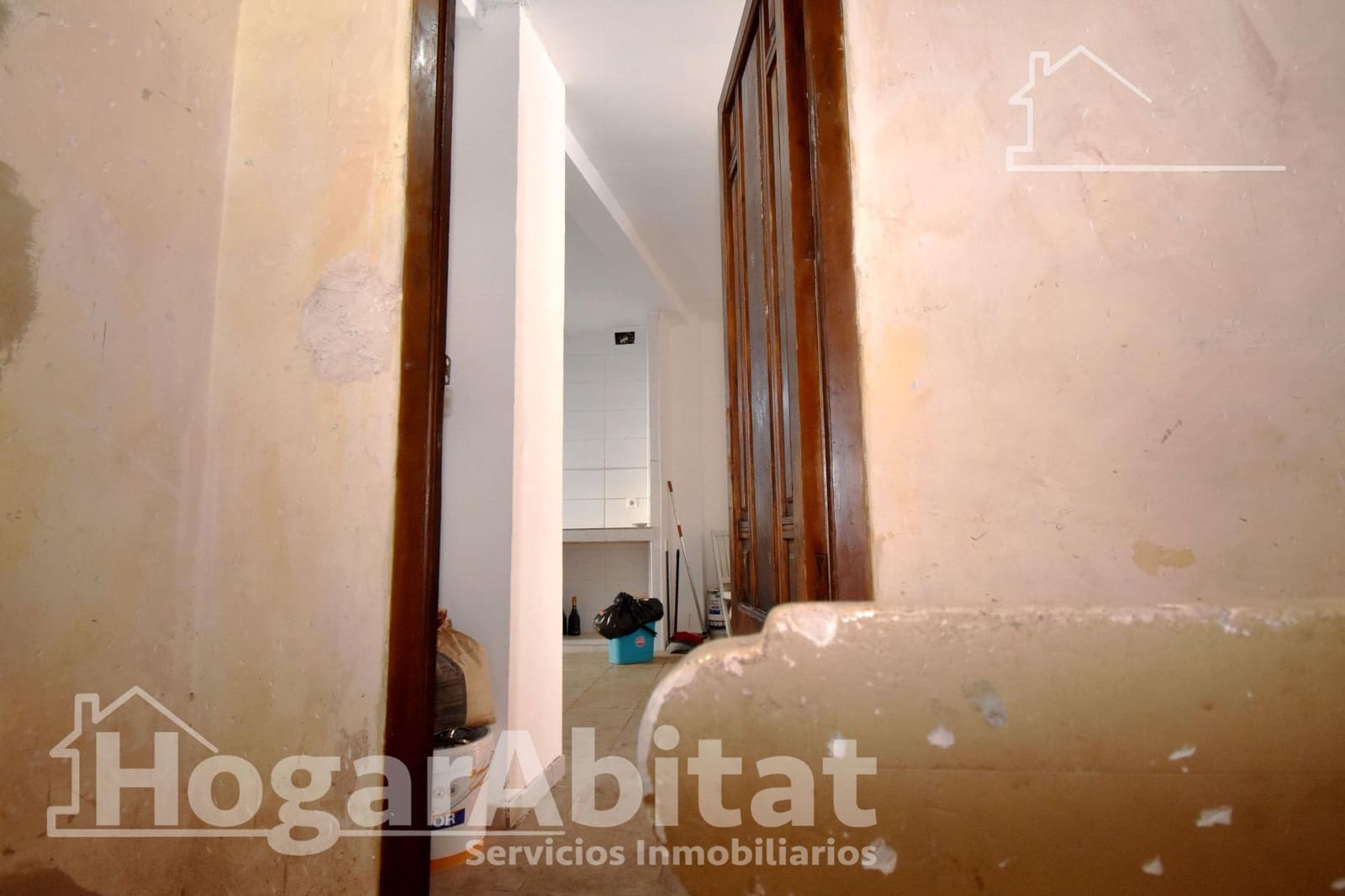 6 bedroom Townhouse for sale in Alzira - € 250,000 (Ref: 9913234)