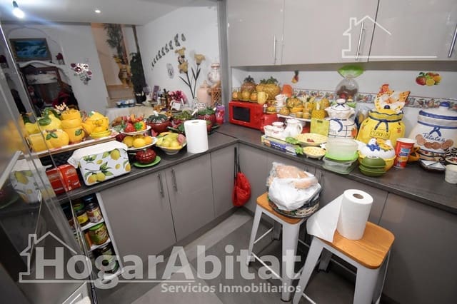 5 slaapkamer Huis te koop in Castelló de la Plana - € 175.000 (Ref: 9913235)