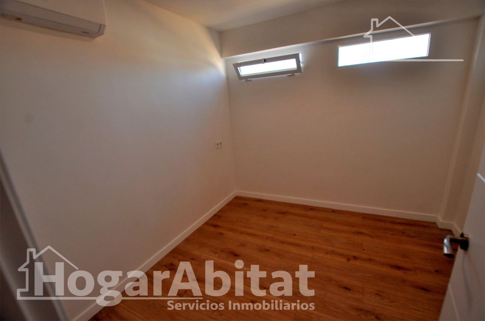 3 bedroom Flat for sale in Manises - € 165,000 (Ref: 9915881)