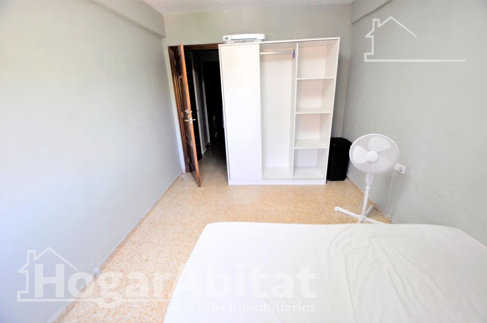 3 bedroom Flat for sale in Valencia city - € 188,000 (Ref: 9915884)