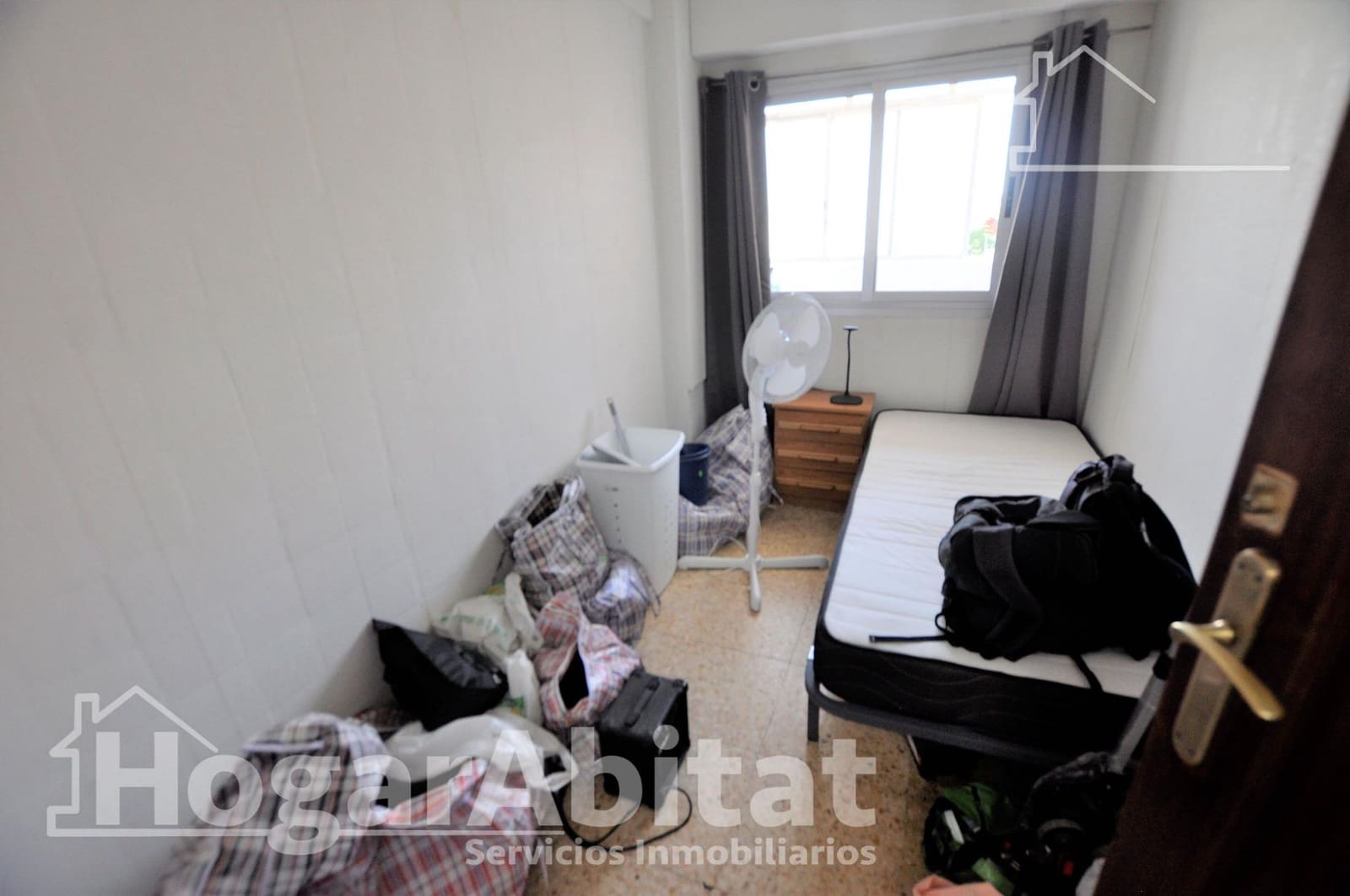 3 bedroom Flat for sale in Valencia city - € 188,000 (Ref: 9915884)