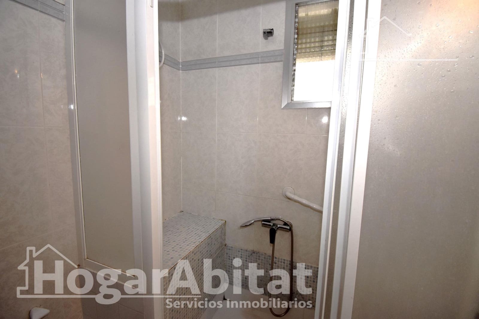 4 bedroom Flat for sale in Alaquas - € 190,000 (Ref: 9920468)