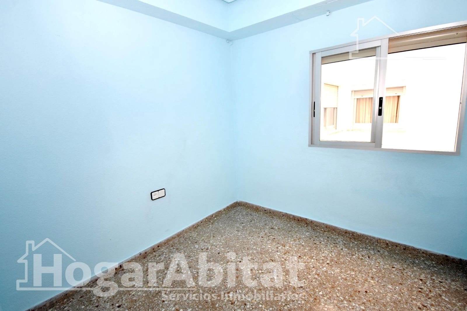 4 bedroom Flat for sale in Alaquas - € 190,000 (Ref: 9920468)