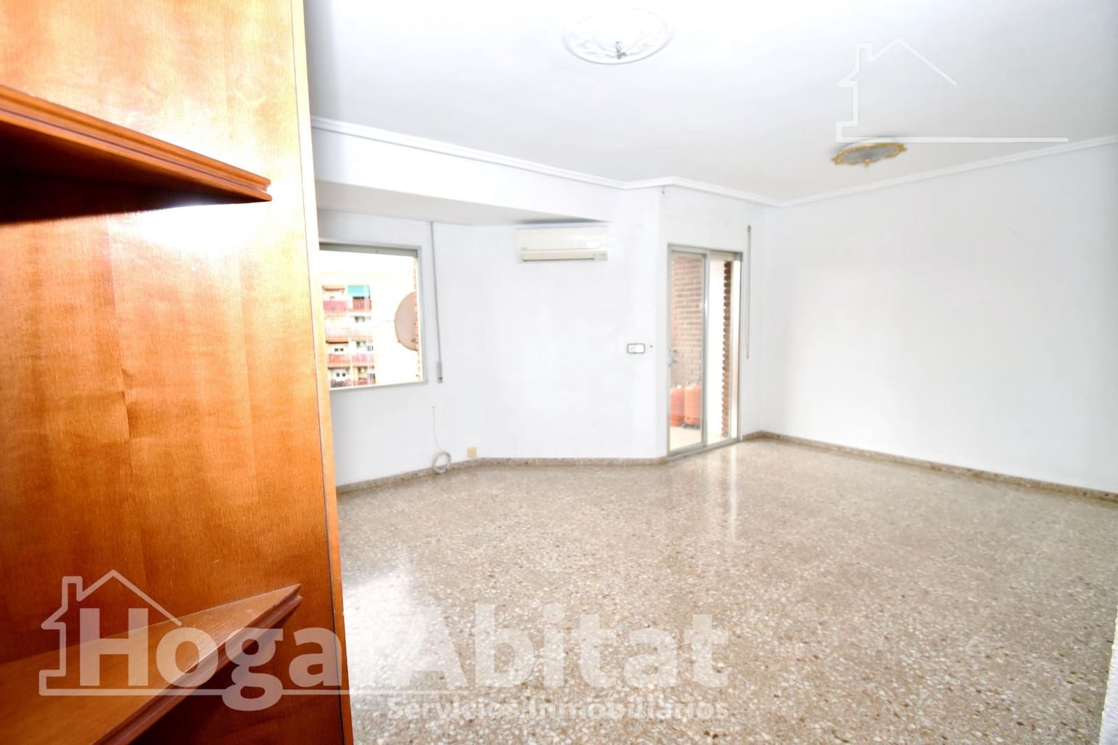 4 bedroom Flat for sale in Alaquas - € 190,000 (Ref: 9920468)