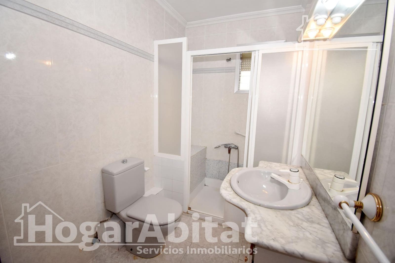 4 bedroom Flat for sale in Alaquas - € 190,000 (Ref: 9920468)