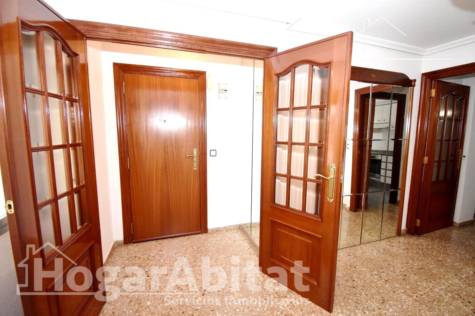 4 bedroom Flat for sale in Alaquas - € 190,000 (Ref: 9920468)