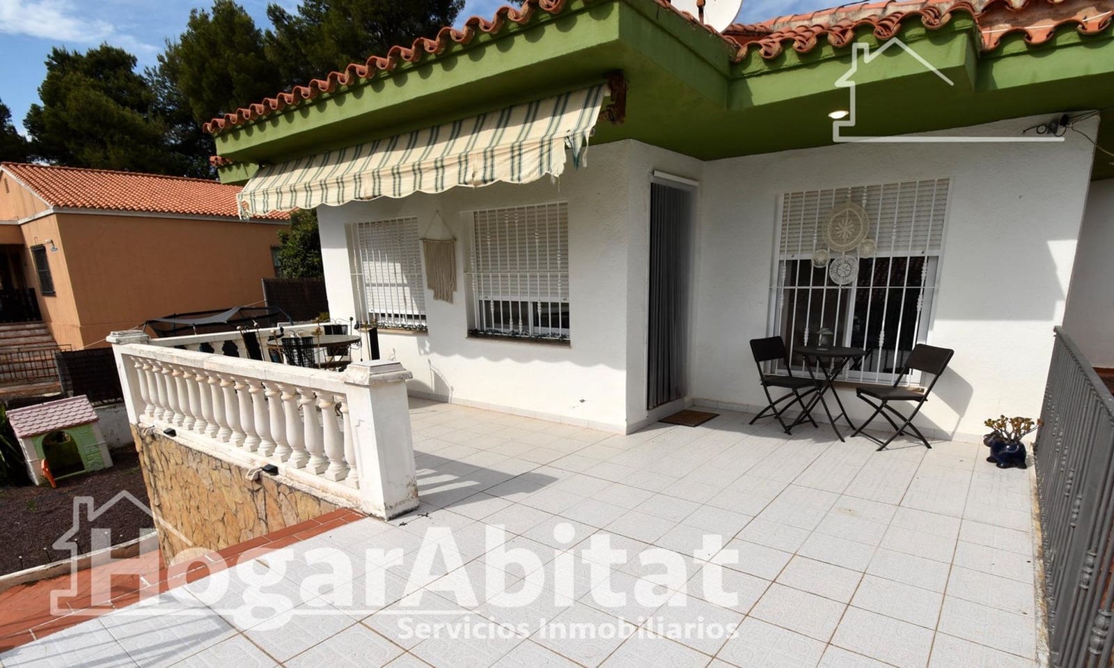 3 bedroom Villa for sale in Borriol with pool garage - € 285,000 (Ref: 9920473)