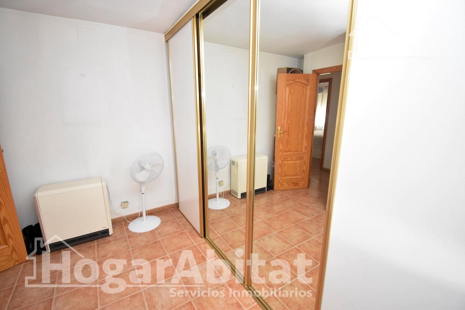 3 bedroom Villa for sale in Borriol with pool garage - € 285,000 (Ref: 9920473)