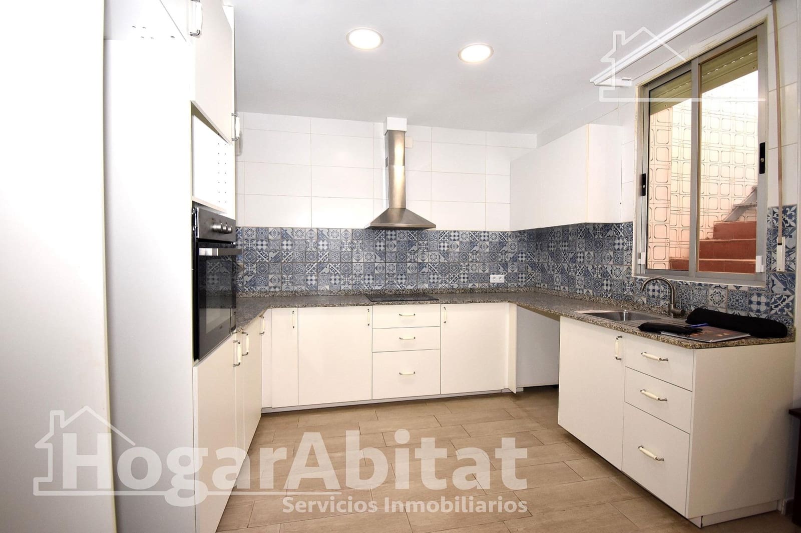 Casa de 3 habitaciones en Aldaia en venta - 300.000 € (Ref: 9920485)