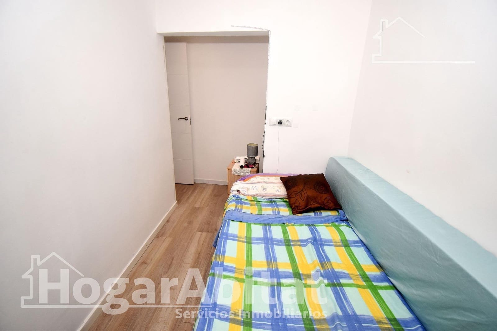 5 bedroom Townhouse for sale in Castello de la Plana - € 175,000 (Ref: 9920499)