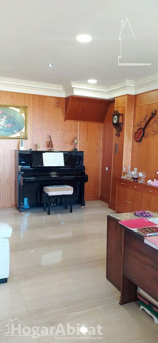 4 Zimmer Villa zu verkaufen in Picassent mit Garage - 950.000 € (Ref: 9927458)