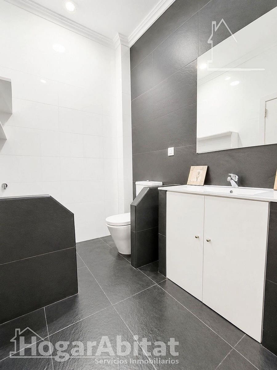 4 Zimmer Villa zu verkaufen in Picassent mit Garage - 950.000 € (Ref: 9927458)