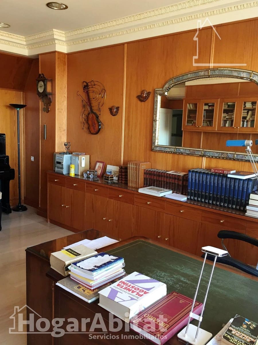 4 Zimmer Villa zu verkaufen in Picassent mit Garage - 950.000 € (Ref: 9927458)