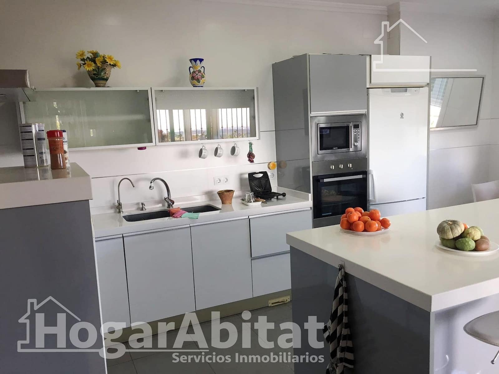 4 Zimmer Villa zu verkaufen in Picassent mit Garage - 950.000 € (Ref: 9927458)