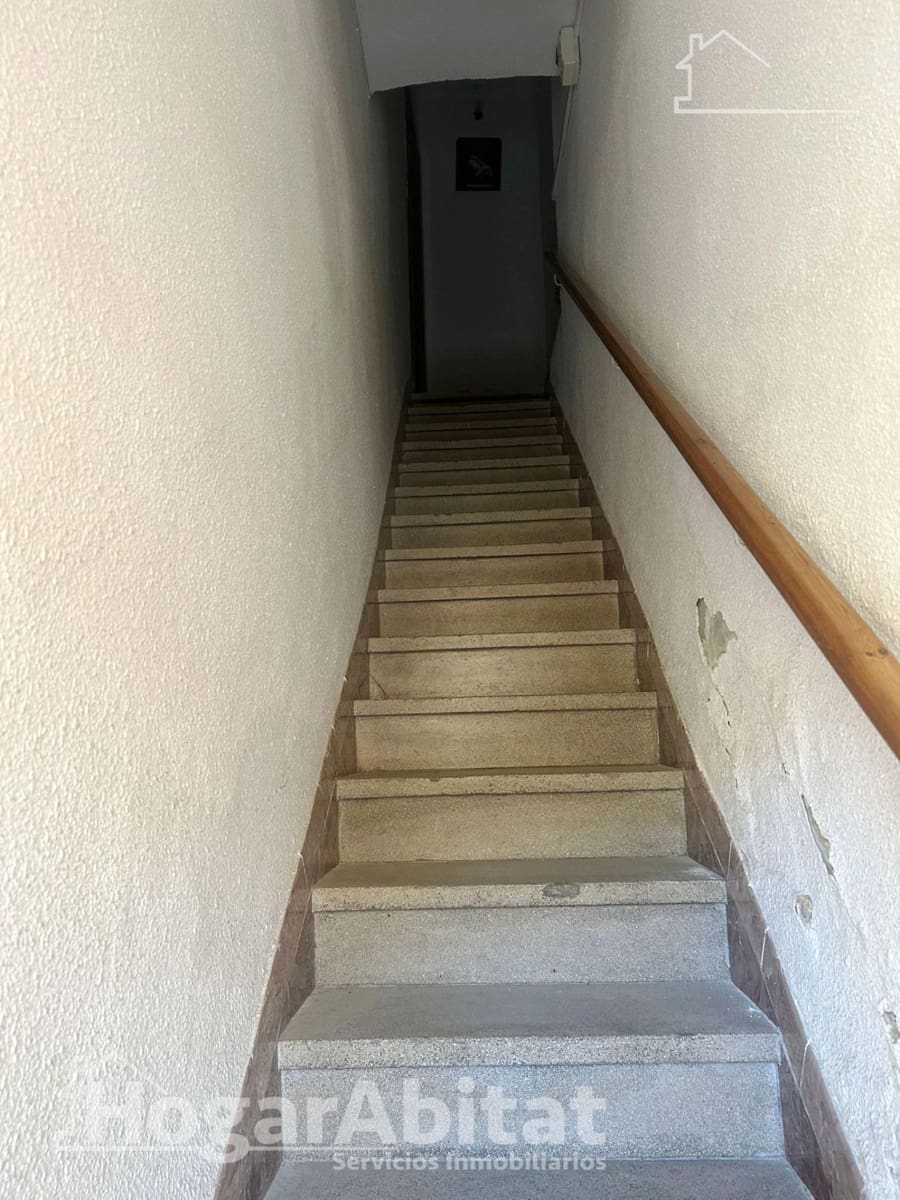 4 bedroom Flat for sale in Manises - € 250,000 (Ref: 9927467)
