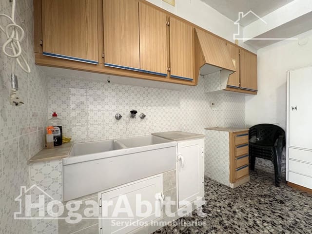 6 slaapkamer Flat te koop in Tavernes de la Valldigna met garage - € 220.000 (Ref: 9927479)