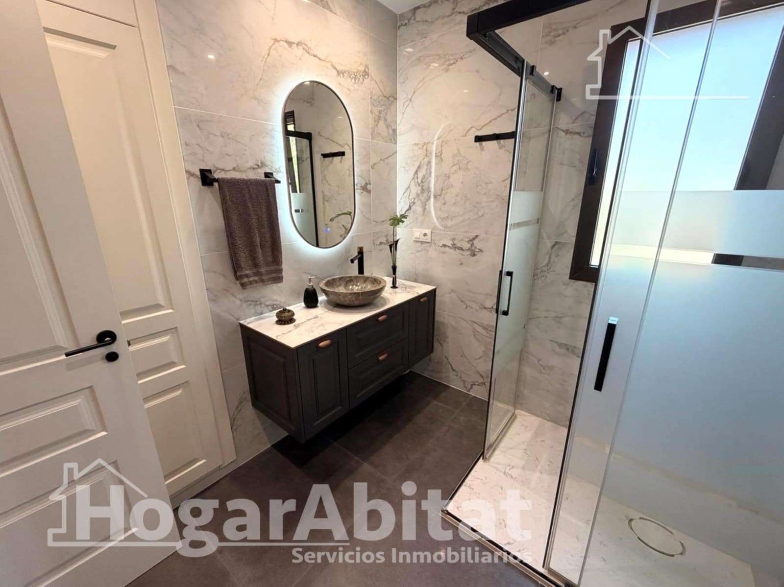 3 bedroom Villa for sale in Valencia city with pool garage - € 398,000 (Ref: 9927483)