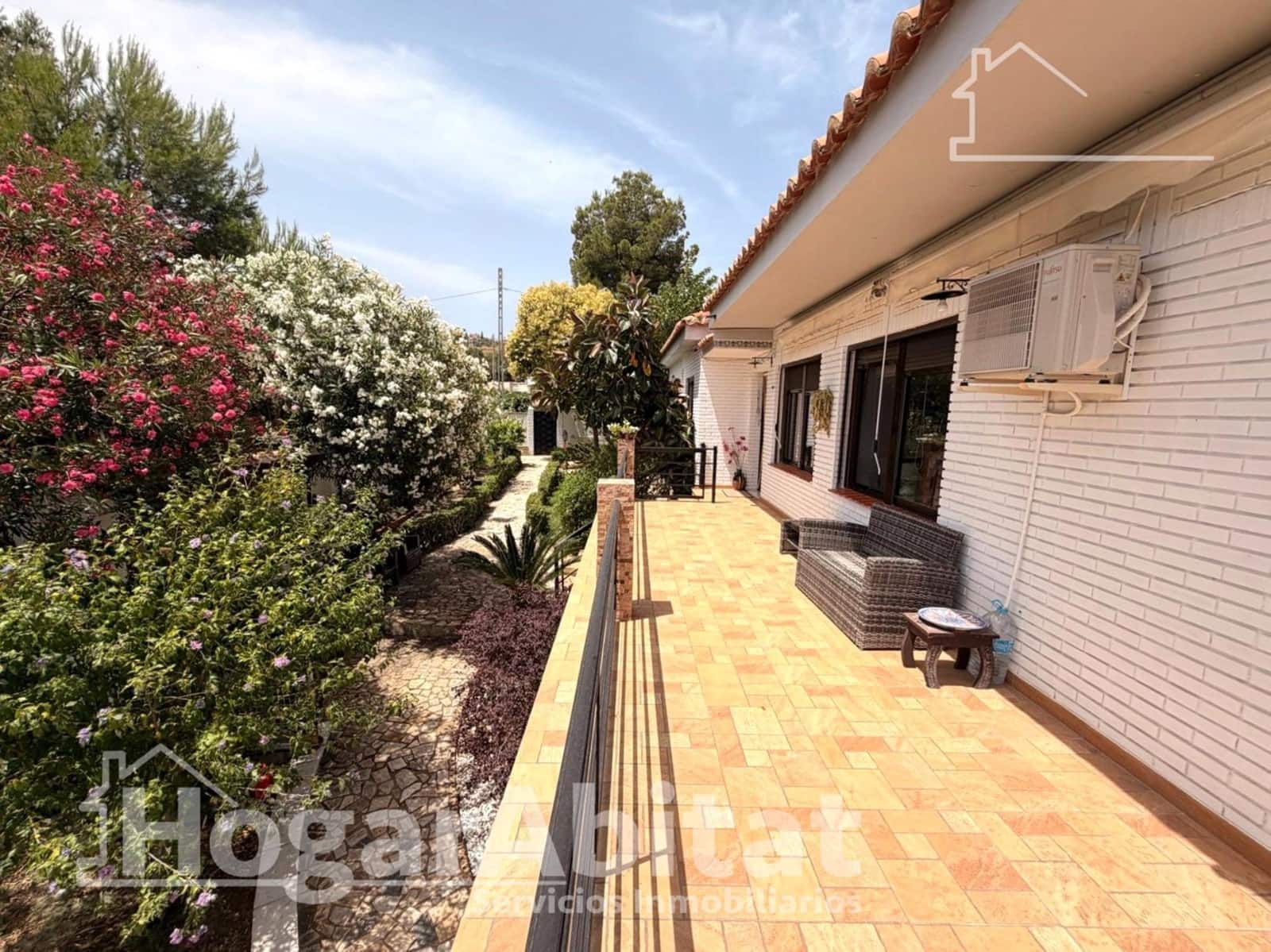 3 bedroom Villa for sale in Valencia city with pool garage - € 398,000 (Ref: 9927483)