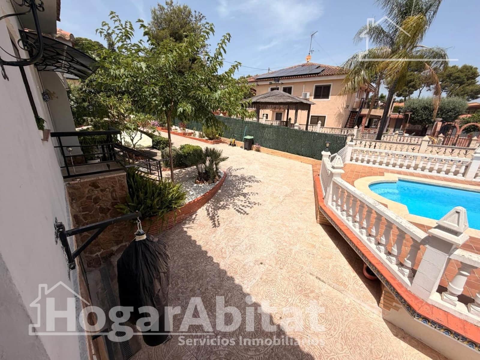 3 bedroom Villa for sale in Valencia city with pool garage - € 398,000 (Ref: 9927483)