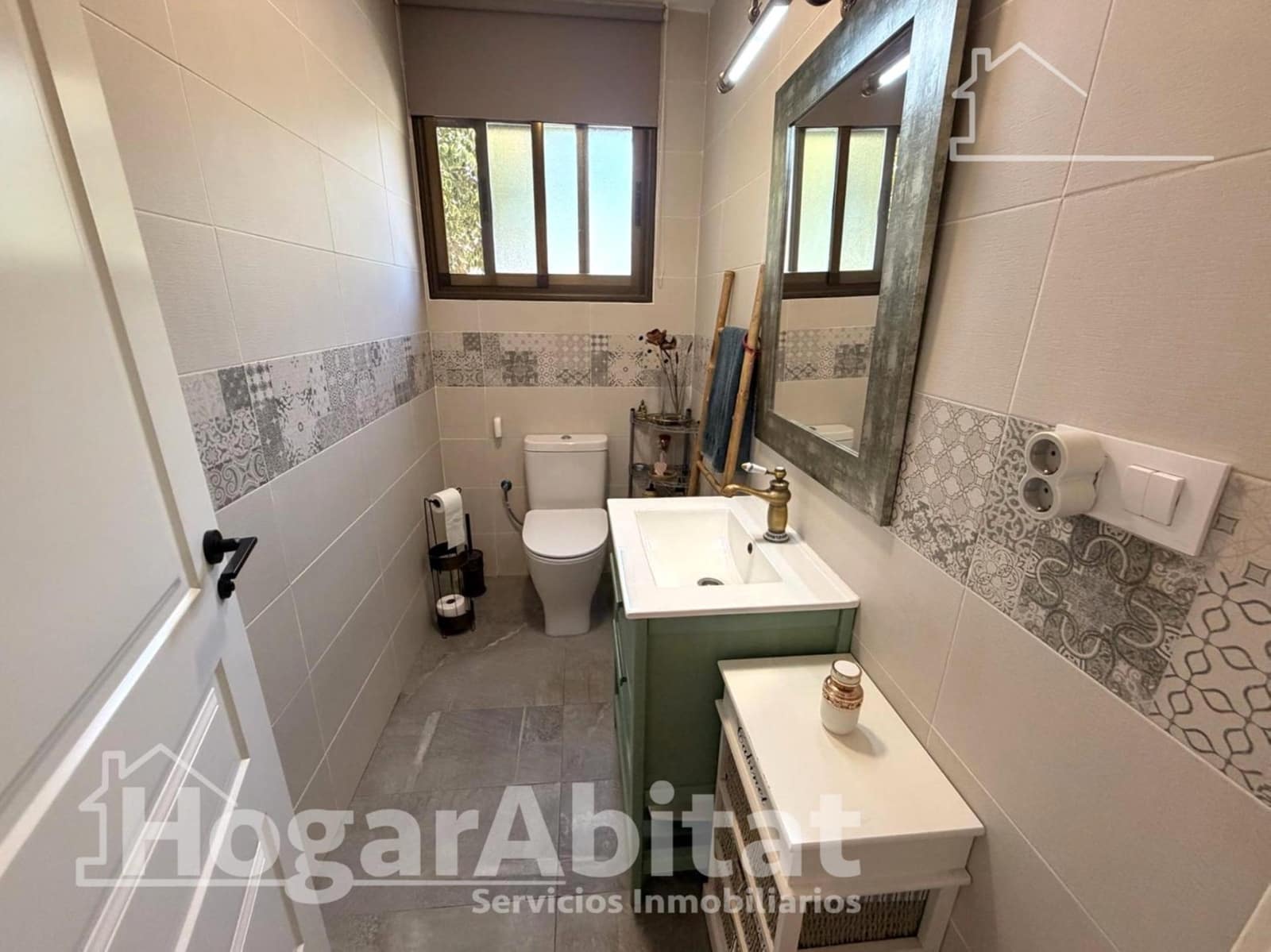 3 bedroom Villa for sale in Valencia city with pool garage - € 398,000 (Ref: 9927483)