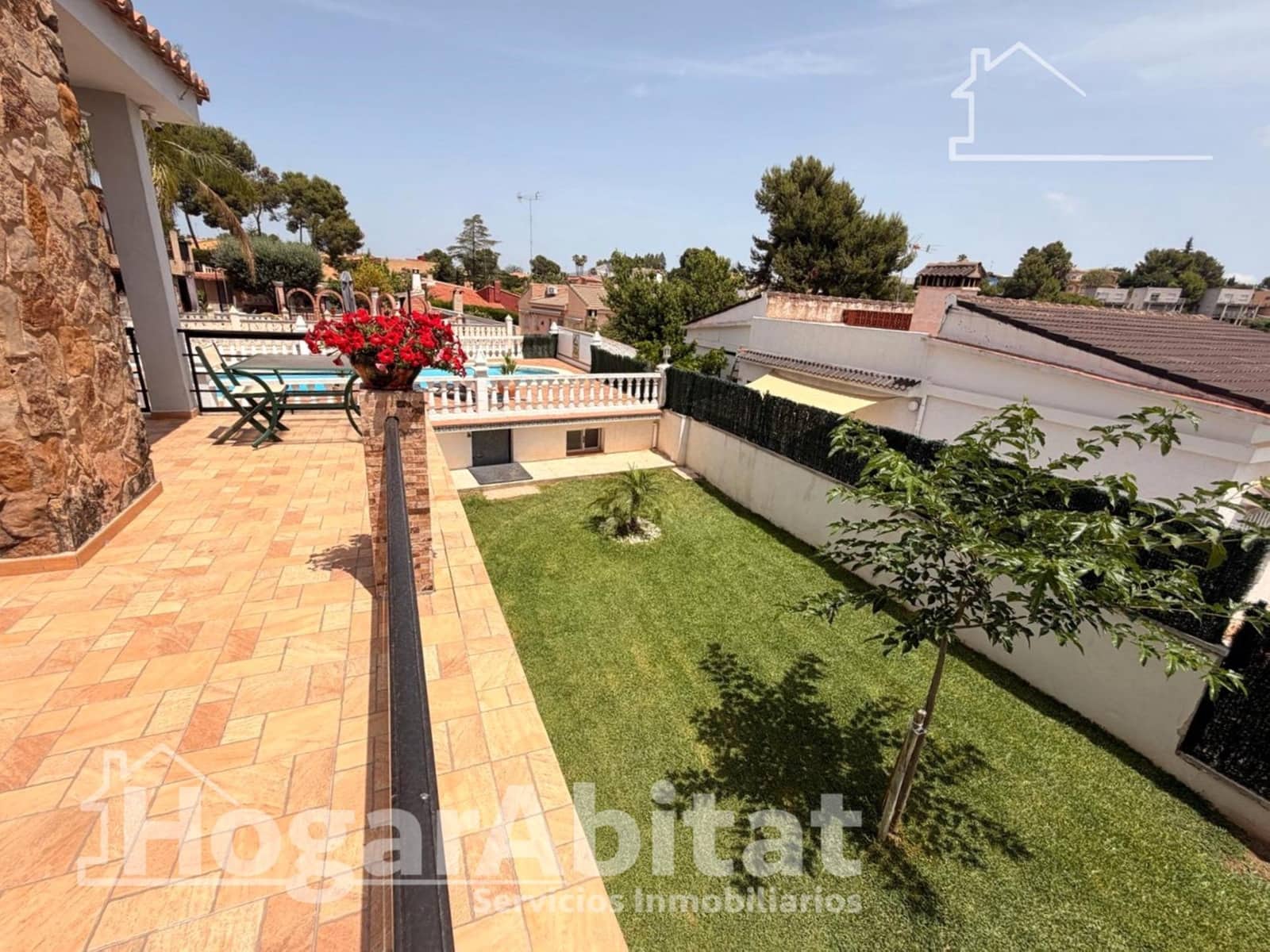 3 bedroom Villa for sale in Valencia city with pool garage - € 398,000 (Ref: 9927483)