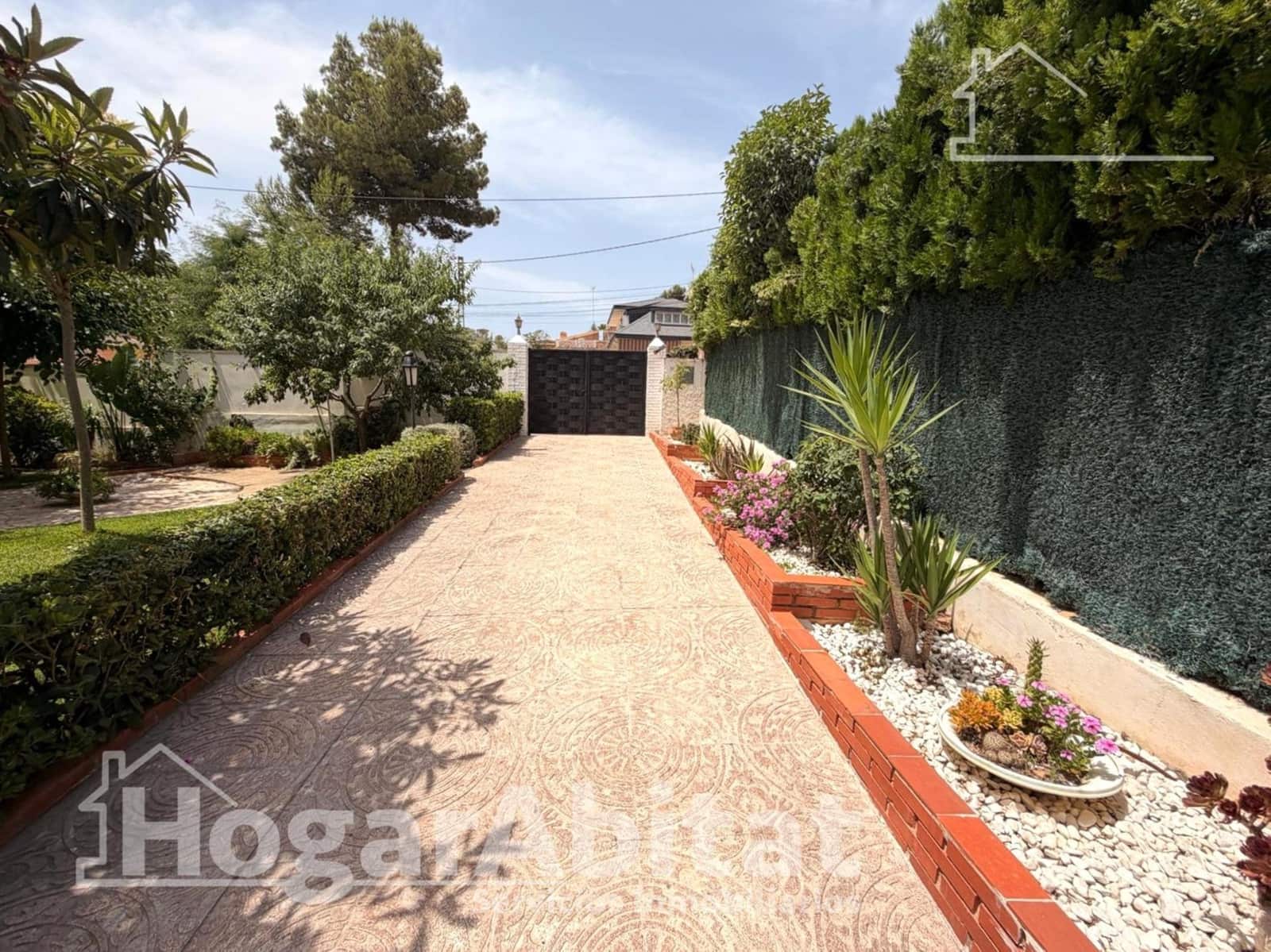 3 bedroom Villa for sale in Valencia city with pool garage - € 398,000 (Ref: 9927483)