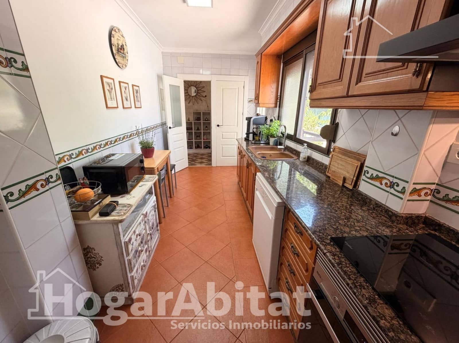 3 bedroom Villa for sale in Valencia city with pool garage - € 398,000 (Ref: 9927483)