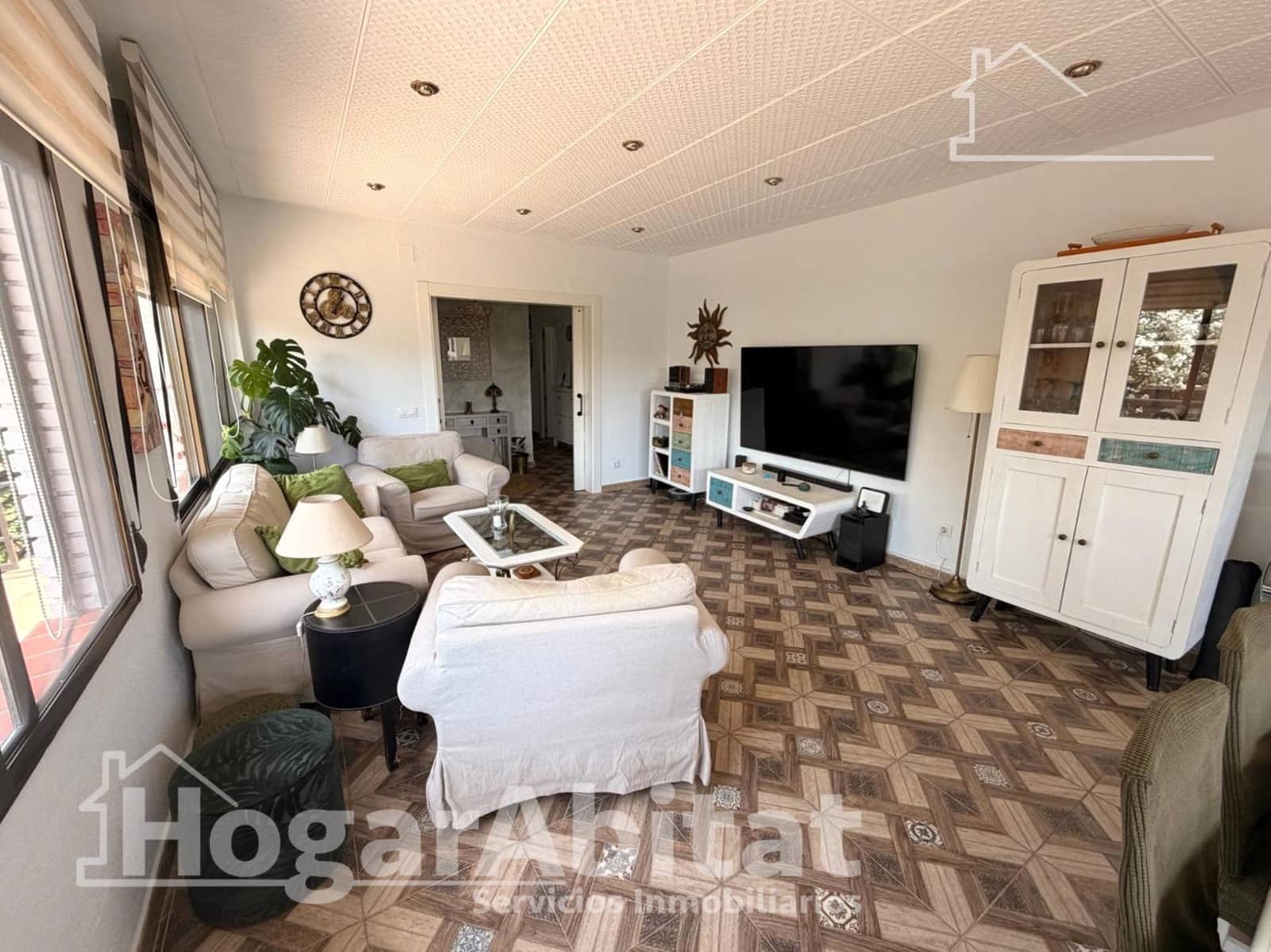 3 bedroom Villa for sale in Valencia city with pool garage - € 398,000 (Ref: 9927483)