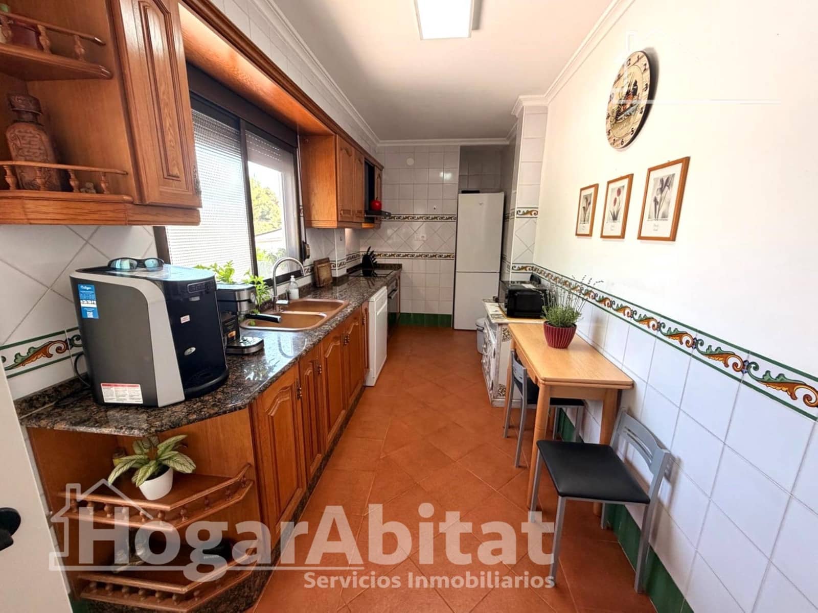 3 bedroom Villa for sale in Valencia city with pool garage - € 398,000 (Ref: 9927483)