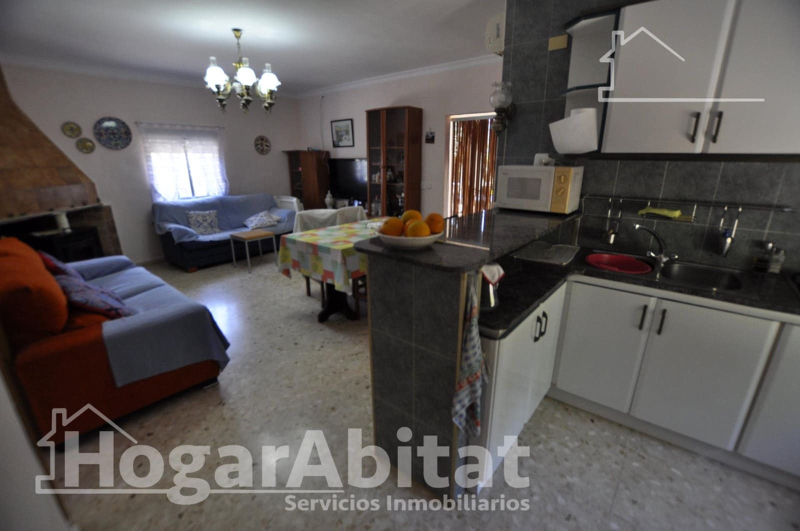 3 bedroom Villa for sale in Godelleta with pool garage - € 225,000 (Ref: 9927490)