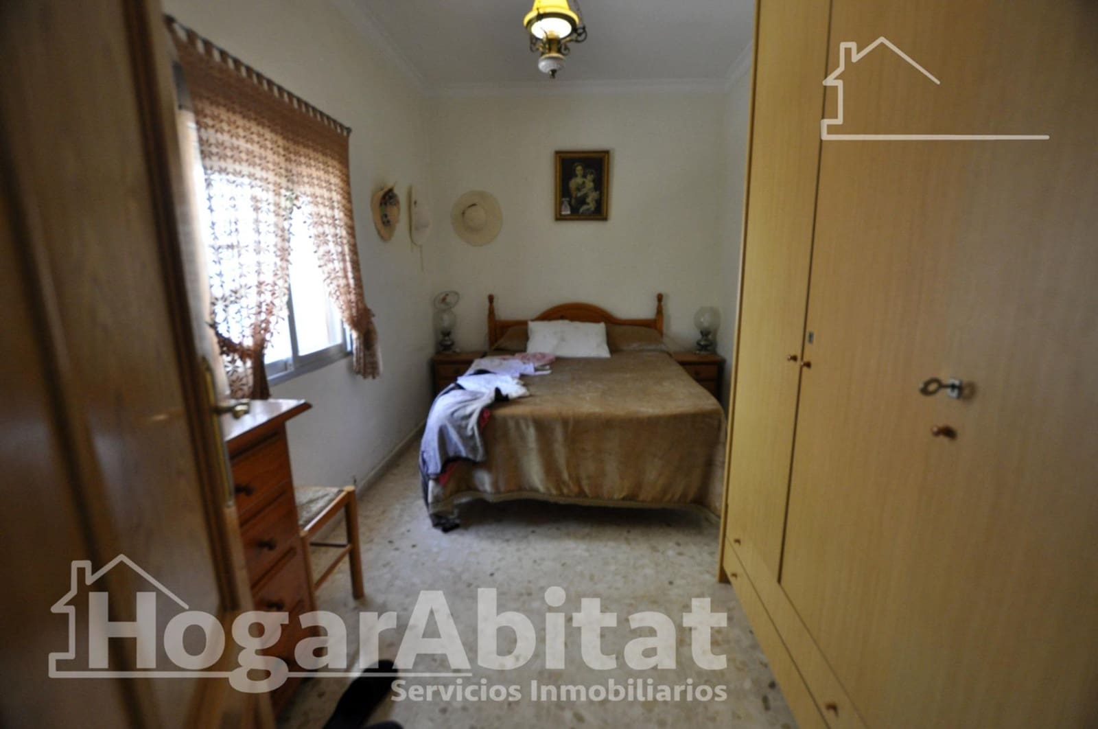 3 bedroom Villa for sale in Godelleta with pool garage - € 225,000 (Ref: 9927490)