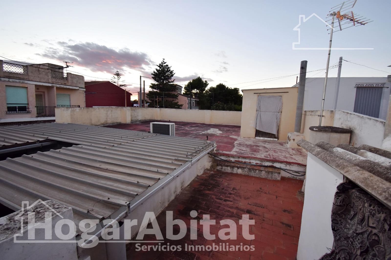 Casa de 3 habitaciones en Picassent en venta - 220.000 € (Ref: 9927491)