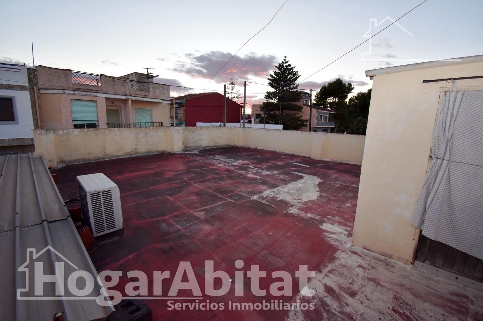 Casa de 3 habitaciones en Picassent en venta - 220.000 € (Ref: 9927491)