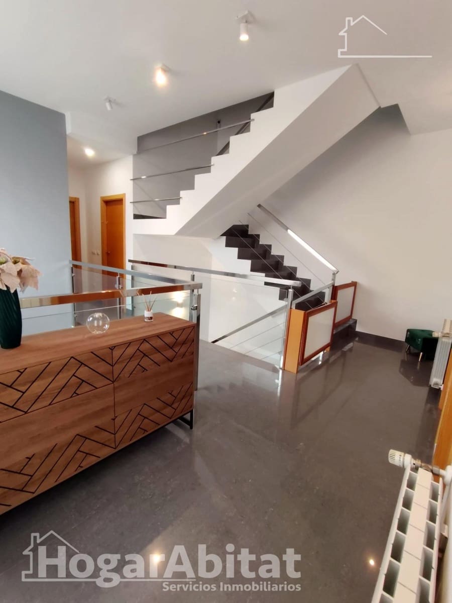 Casa de 4 habitaciones en Picassent en venta con garaje - 345.780 € (Ref: 9927495)