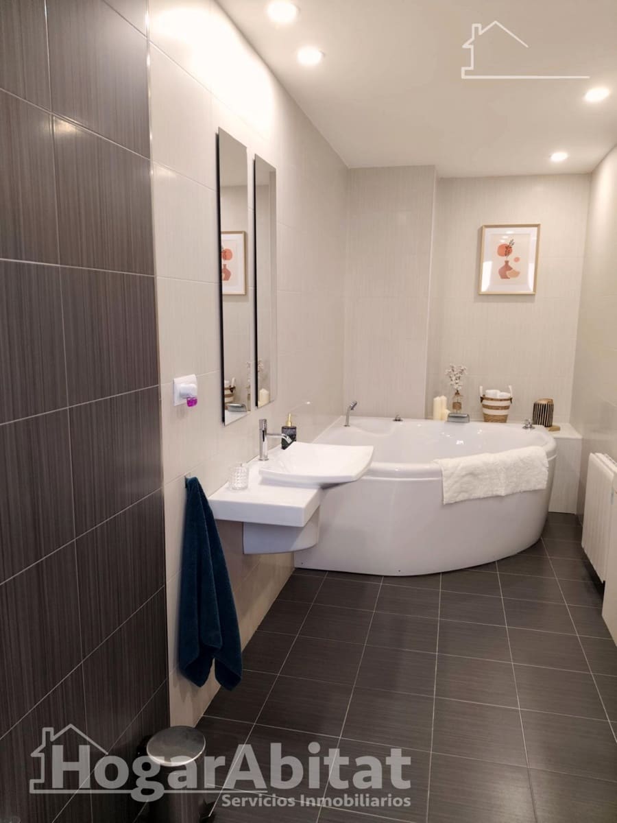 Casa de 4 habitaciones en Picassent en venta con garaje - 345.780 € (Ref: 9927495)