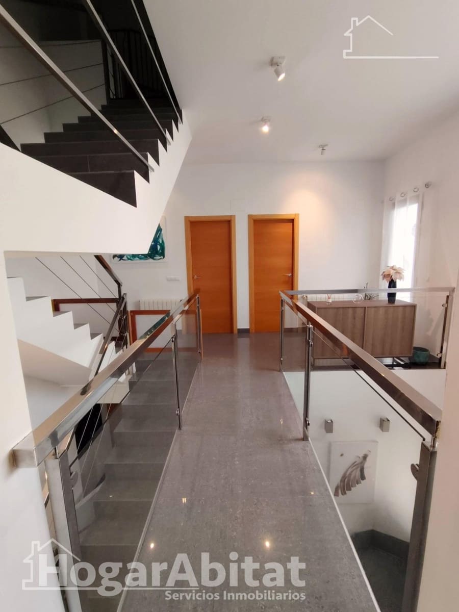 Casa de 4 habitaciones en Picassent en venta con garaje - 345.780 € (Ref: 9927495)