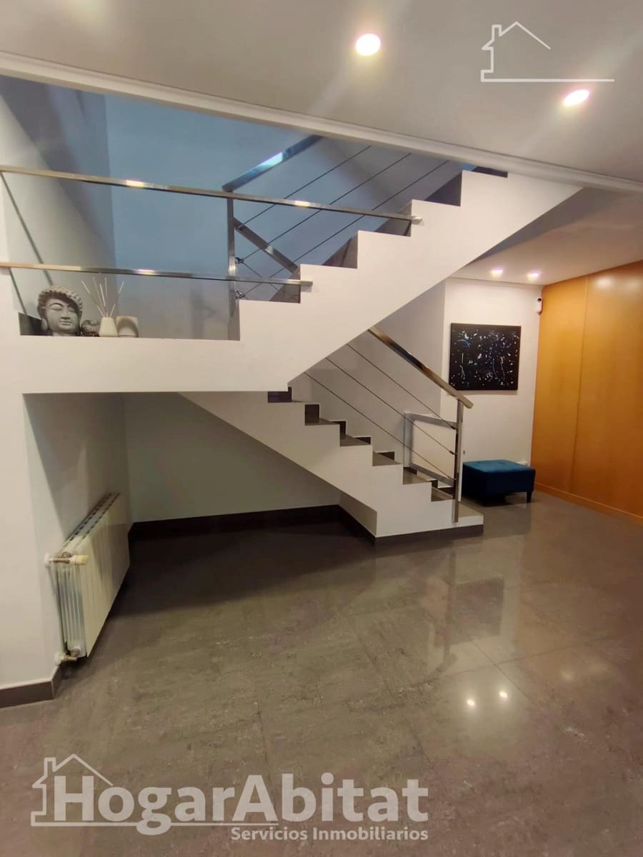 Casa de 4 habitaciones en Picassent en venta con garaje - 345.780 € (Ref: 9927495)